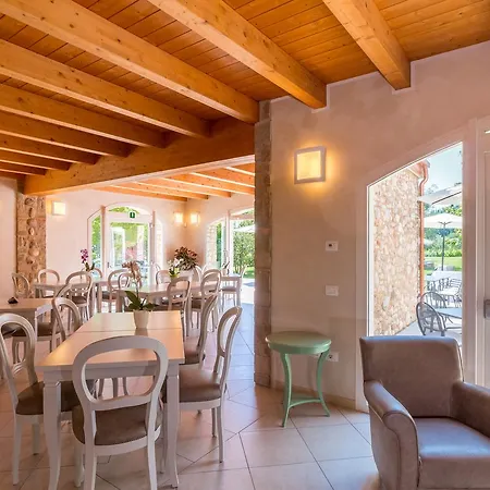 Corte Aurea * דסנזאנו דל גארדה